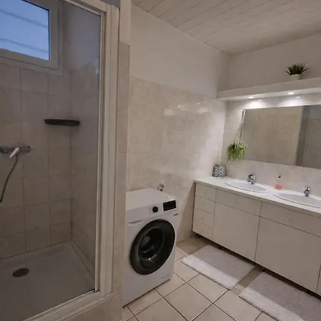 Large, Bright Close To The Old Town Hyères